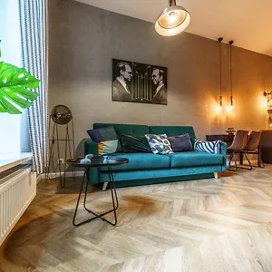 https://stylish-and-modern-apartment-stare-miasto.warsawhotelspoland.com