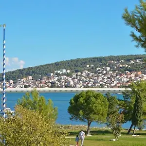 https://lux-trogir.splithotels.org